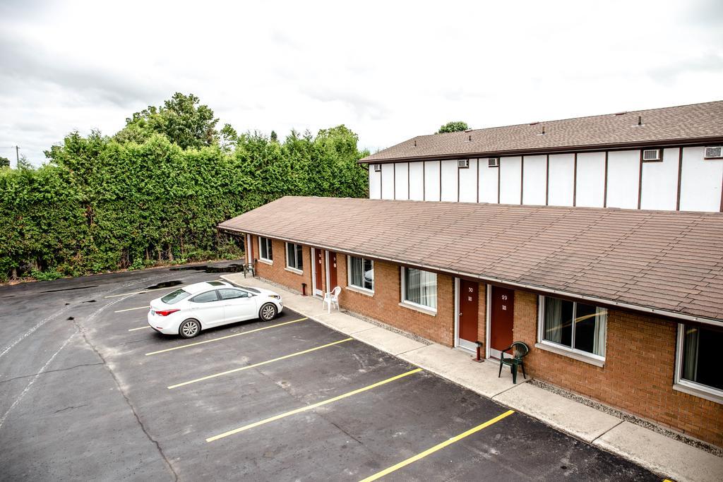 Cedar Lodge Motel Goderich Esterno foto